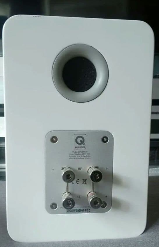 Q Acoustics concept20ホワイト ブックシェルフスピーカー