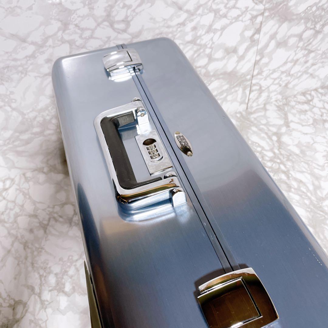 ゼロハリバートン スーツケース キャリーケース　トランク　アルミ