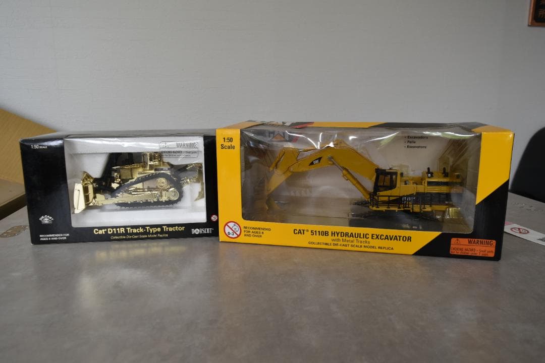 かんじさん専用：キャタピラー 1:50 ミニチュアセット　9台