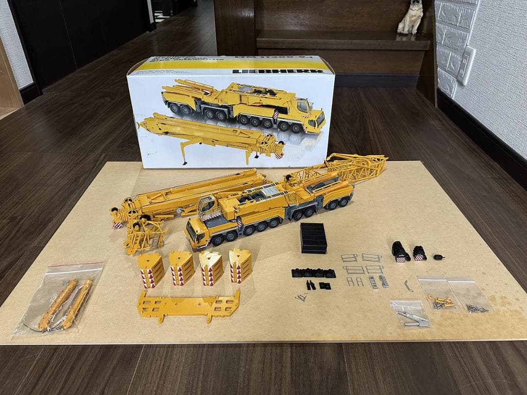 NZG LIEBHERR　LTM11200-9.1　LIEBHERRカラー