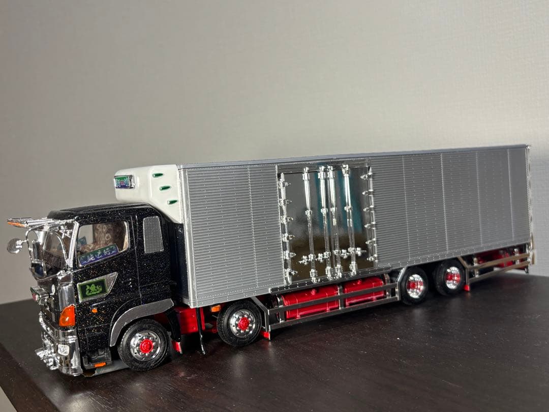 1/32 アオシマデコトラ　ヘビーフレイト　日野プロフィア　完成品