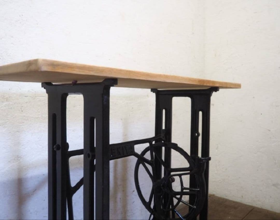 1161 黒ペンキのミシンテーブル　デスク　古家具　レトロ　リメイク　ビンテージ