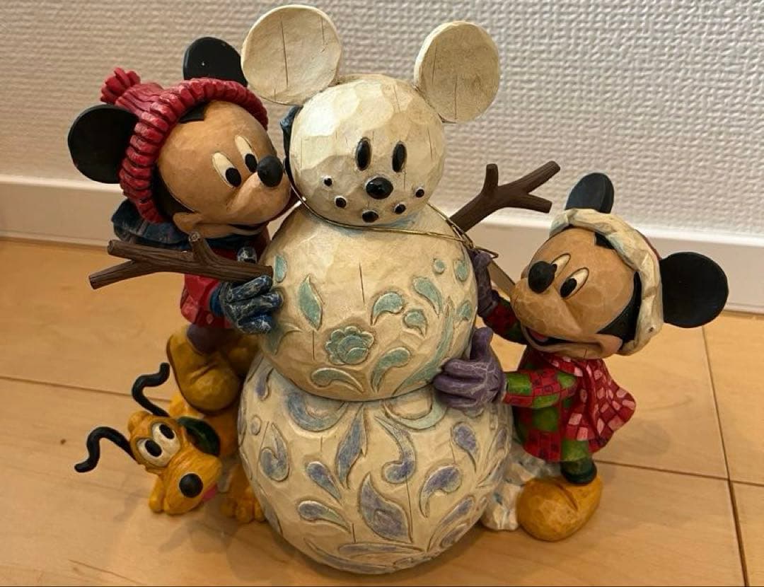 ミッキーマウスと愉快な仲間たちのミッキーman（スノーマン）雪だるま作り