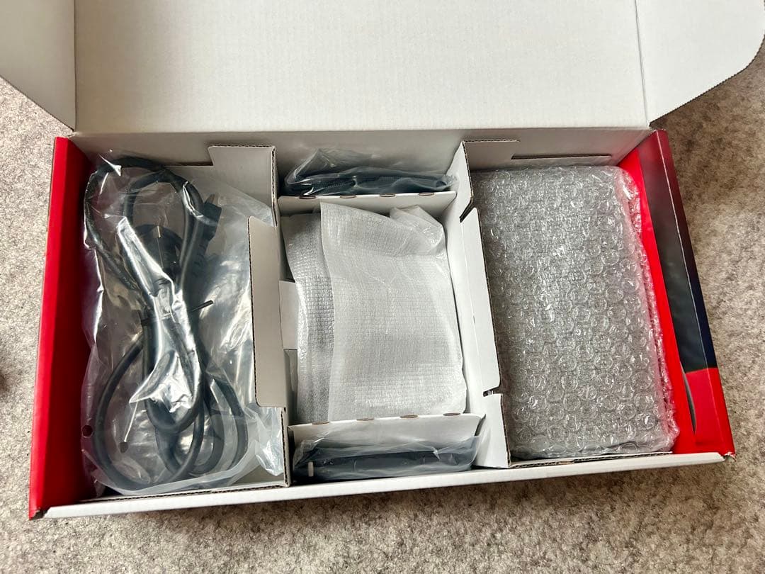 Nintendo Switch ネオンブルー/ネオンレッド 本体とソフト