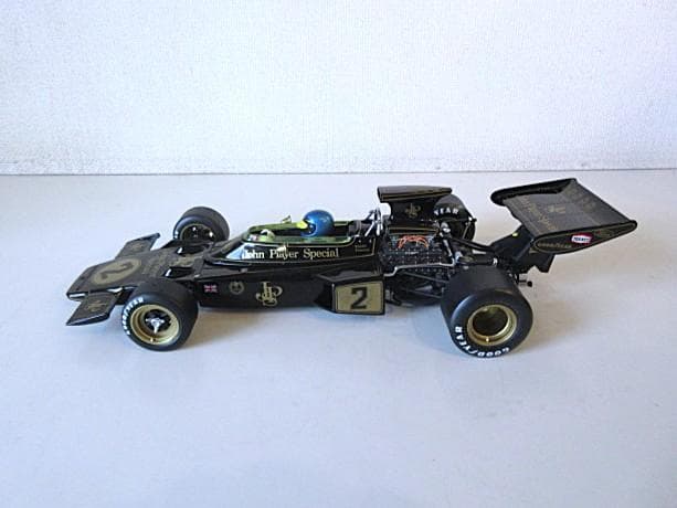 特価 exoto (1/18) ロータス 72D R.ピーターソン