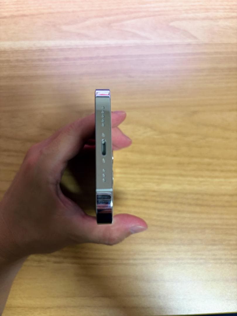 【美品】iPhone 14 Pro シルバー 本体 128GB 最大容量88%