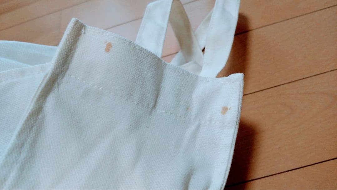 GUCCI スネークモチーフ 二つ折り財布