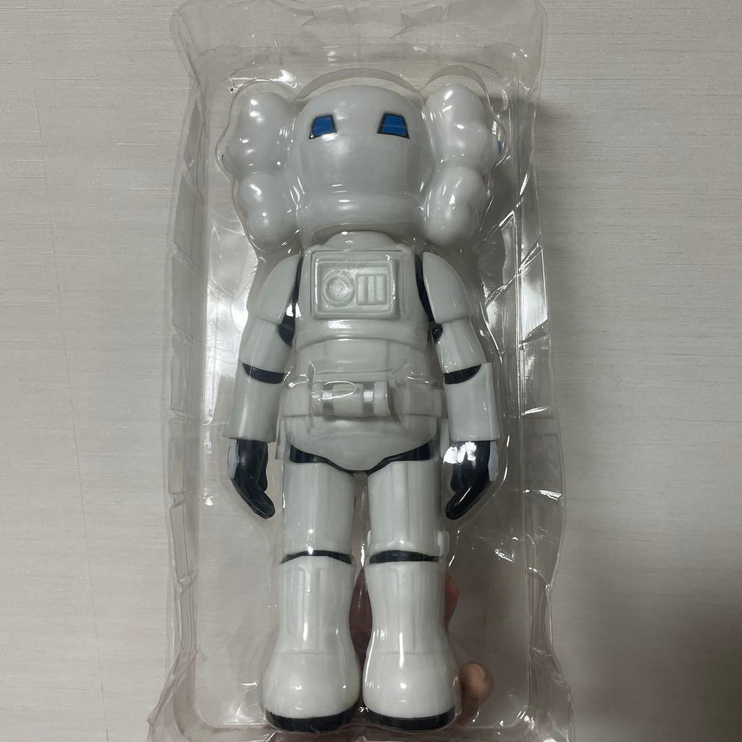 KAWS x STARWARS ストームトゥルーパー