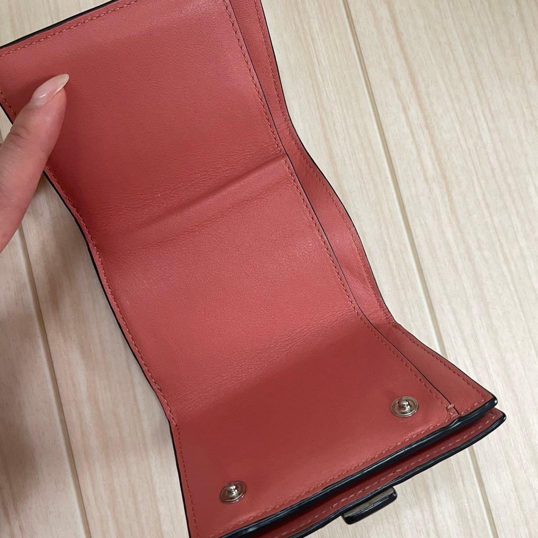 ロエベ　三つ折り財布　ライトオーツ