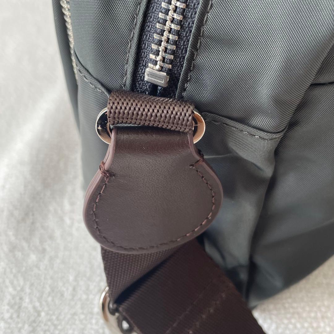 美品　agnes b.アニエスベー　ナイロン　ショルダーバッグ　ダークグレー