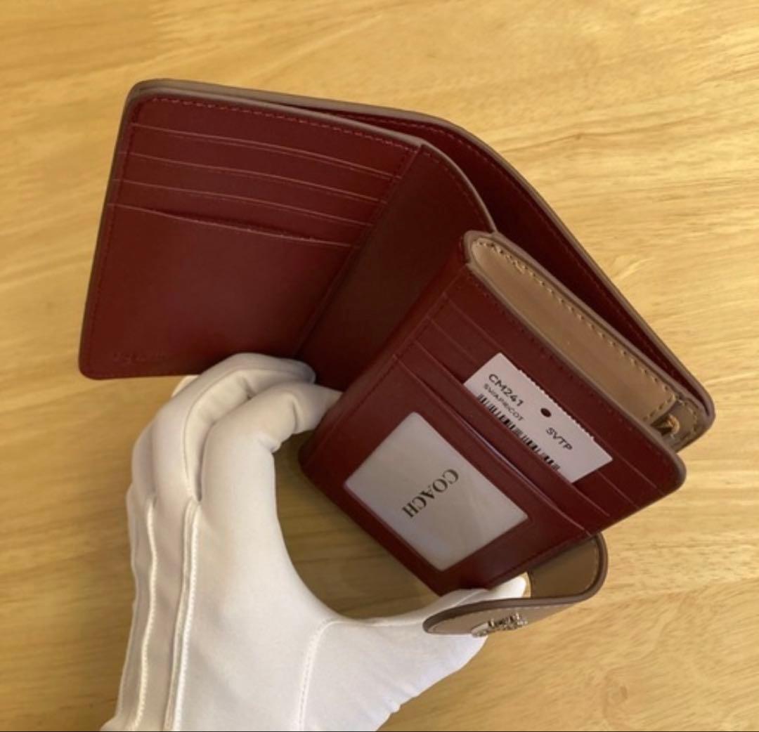 COACH コーチ ベージュ 二つ折り財布 折財布 シグネチャー柄　即日発送