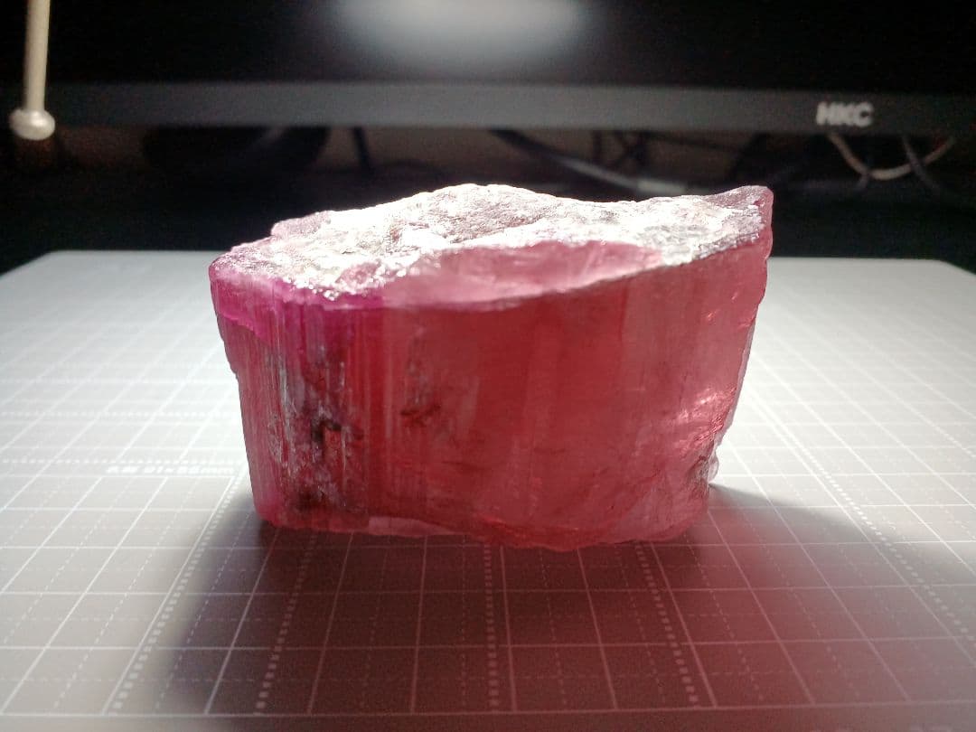 ピンクトルマリン　大型結晶　215g　原石　鉱物標本