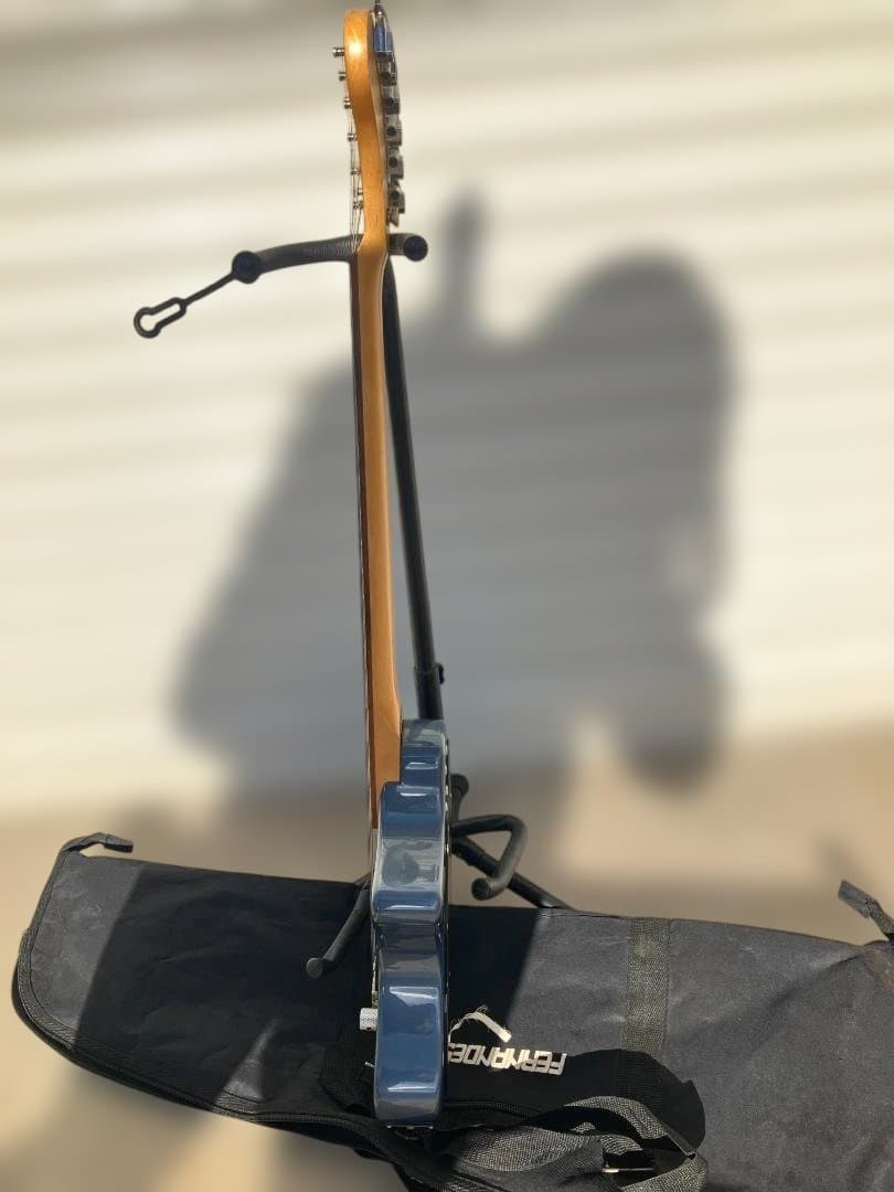 FERNANDES エレキギター 青 ギターケース付き　動作未確認現状品