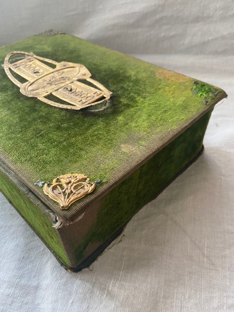 パスザバトンで購入　アンティーク小物入れ　古い箱　USED ディスプレイ備品に