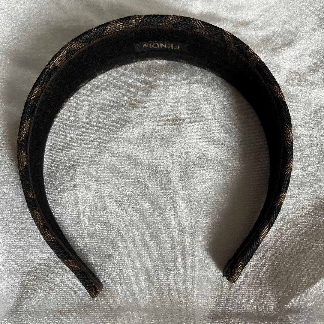 【値下げ本日まで】FENDI ロゴ入りヘアバンド ブラック・ブラウン
