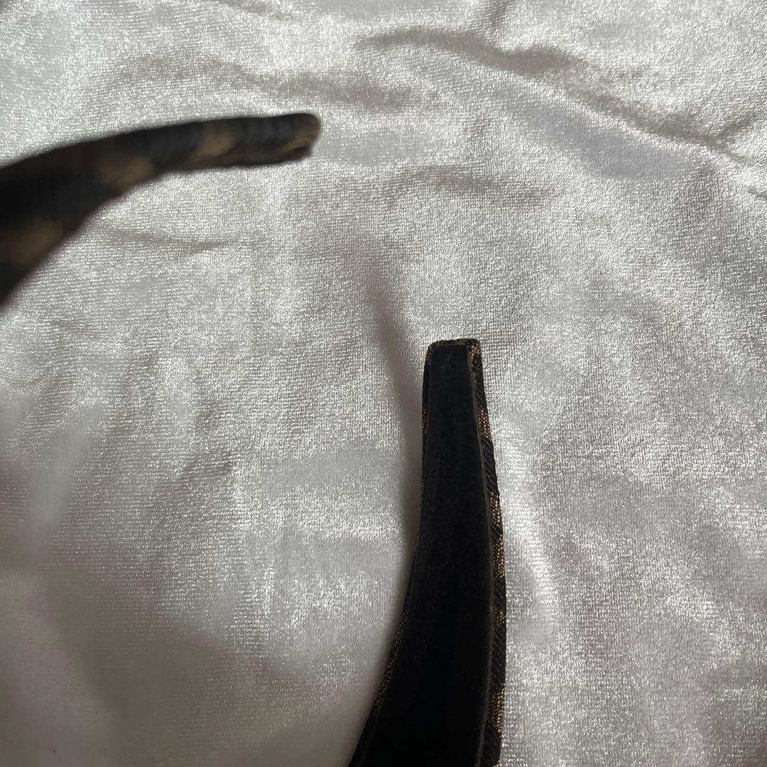 【値下げ本日まで】FENDI ロゴ入りヘアバンド ブラック・ブラウン