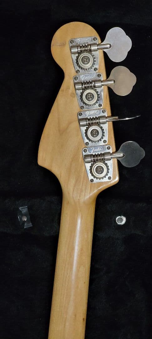 432　 Fender Mustang Bass 1975年