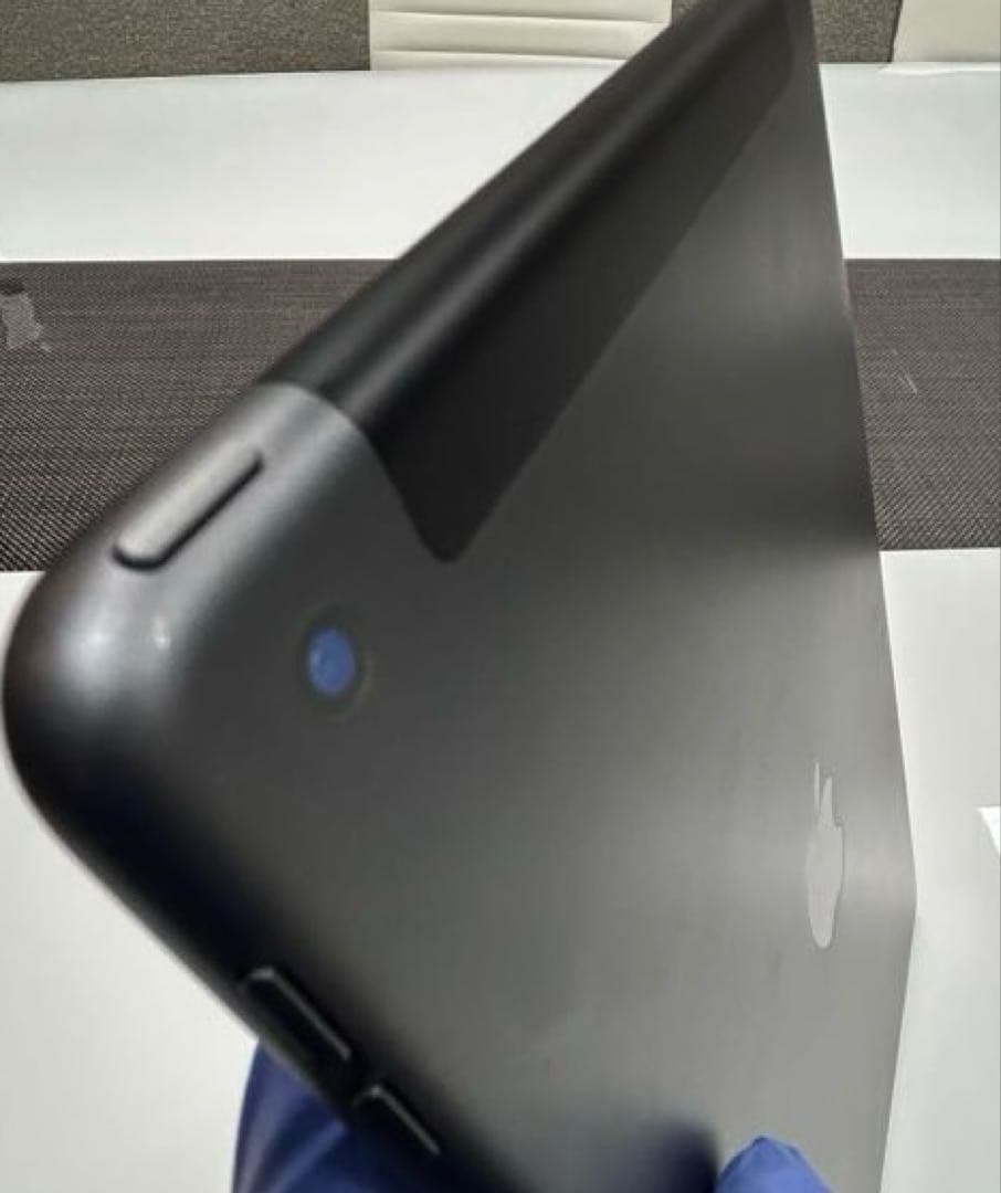 iPad 第7世代 128GB SIMフリー② 本体のみ