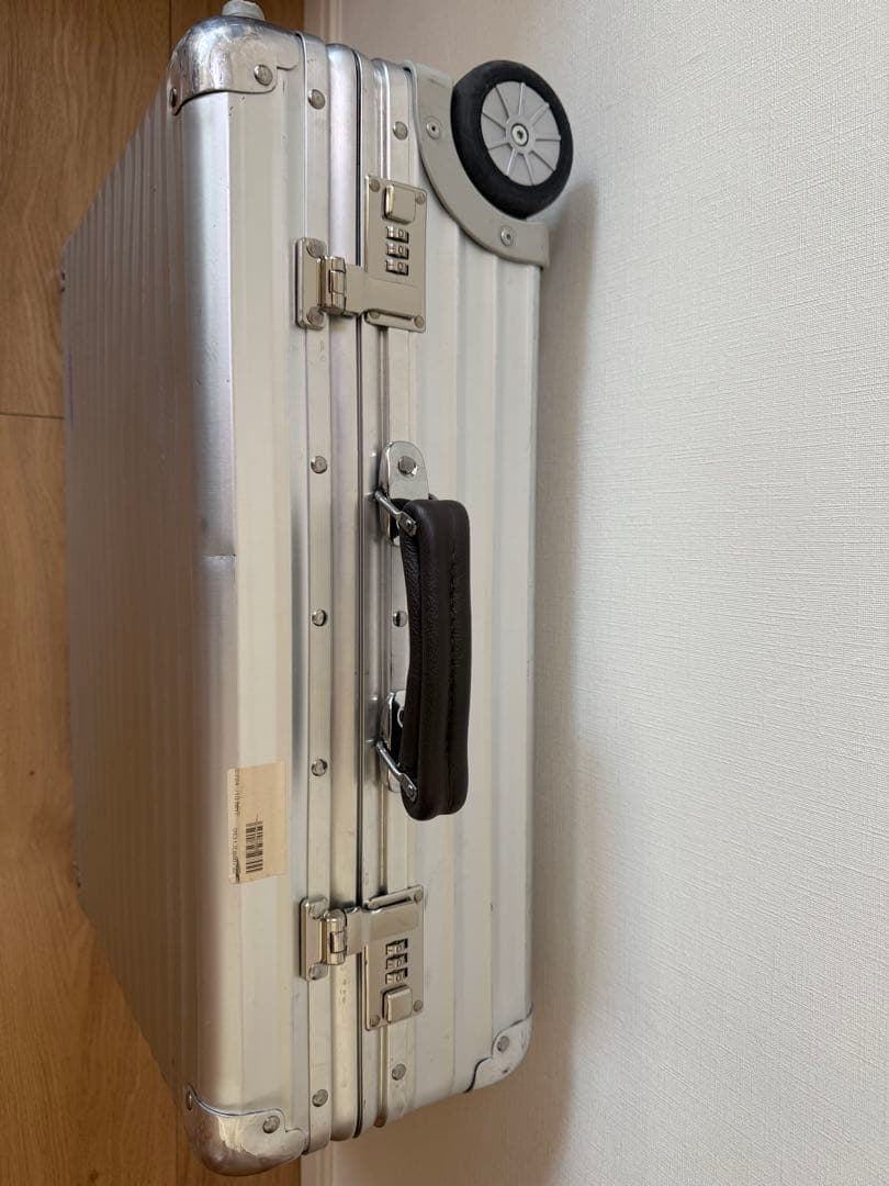 リモワ クラシックフライト 35L 機内持ち込み 2輪