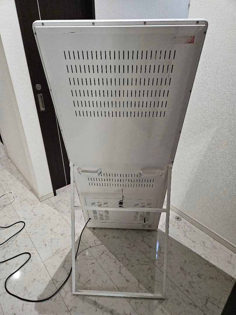 デジタルサイネージ　アンドロイド　　タッチパネル　43インチ