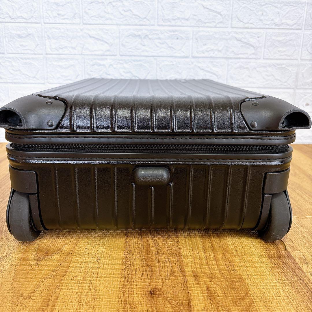 超美品　リモワ サルサ 機内持ち込み キャビントローリー 32L 2輪 ブラック