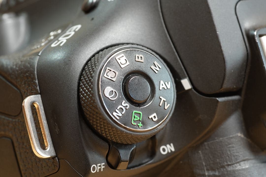 Canon EOS 90D デジタル一眼レフカメラ