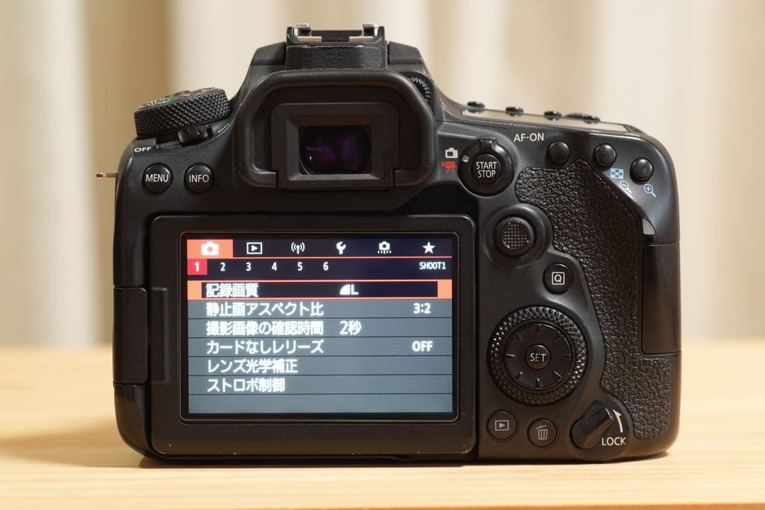 Canon EOS 90D デジタル一眼レフカメラ