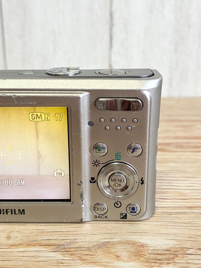 【名機】Fujifilm FinePix F31fd シルバー オールドコンデジ