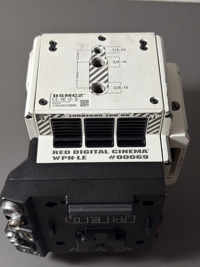 ビデオカメラ RED Helium 8K dsmc2