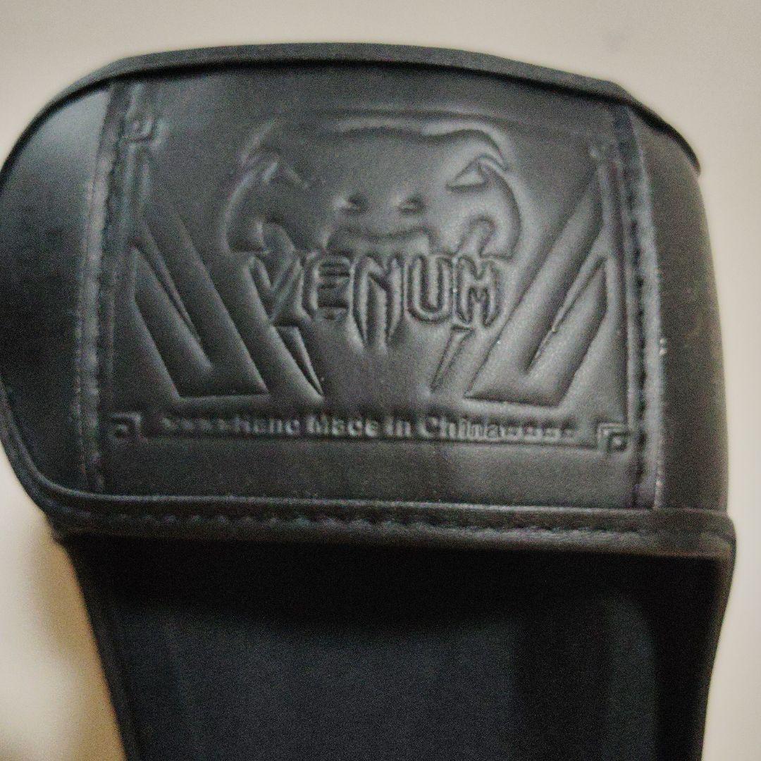 もち太郎　VENUM レガース Lサイズ　黒ブラックキックボクシングMMA