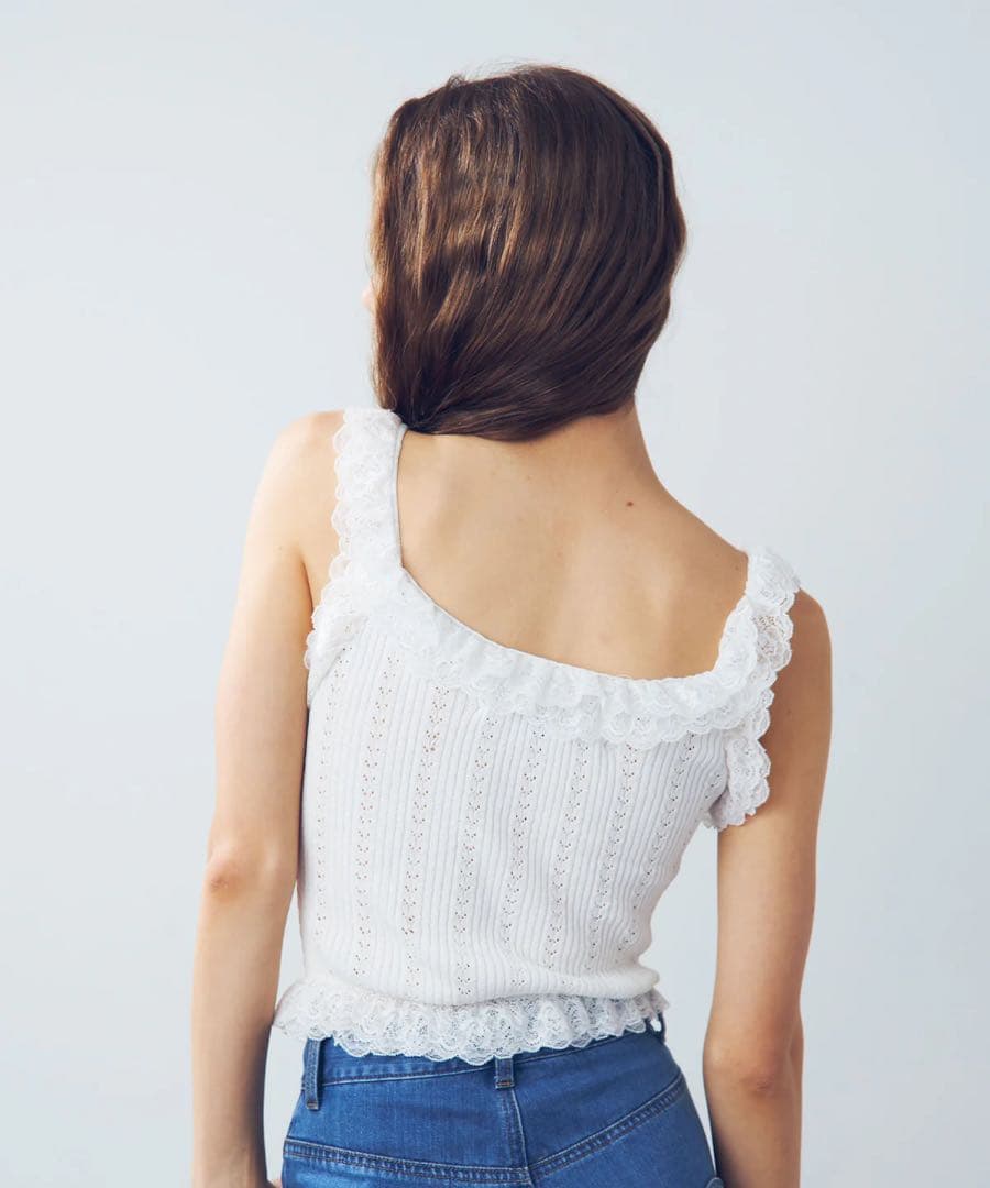 deicy アイレットレースノースリニット