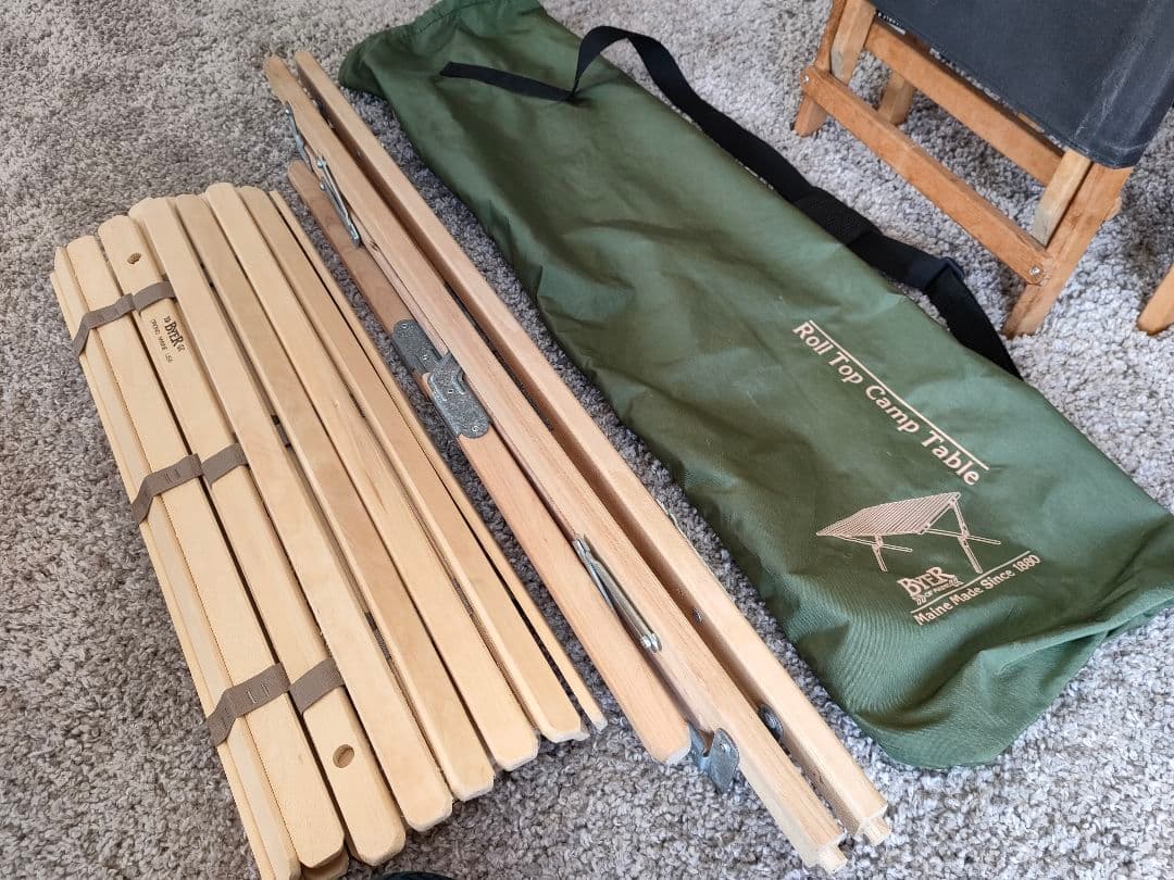Momuです。　木製キャンプテーブル 収納バッグ付き