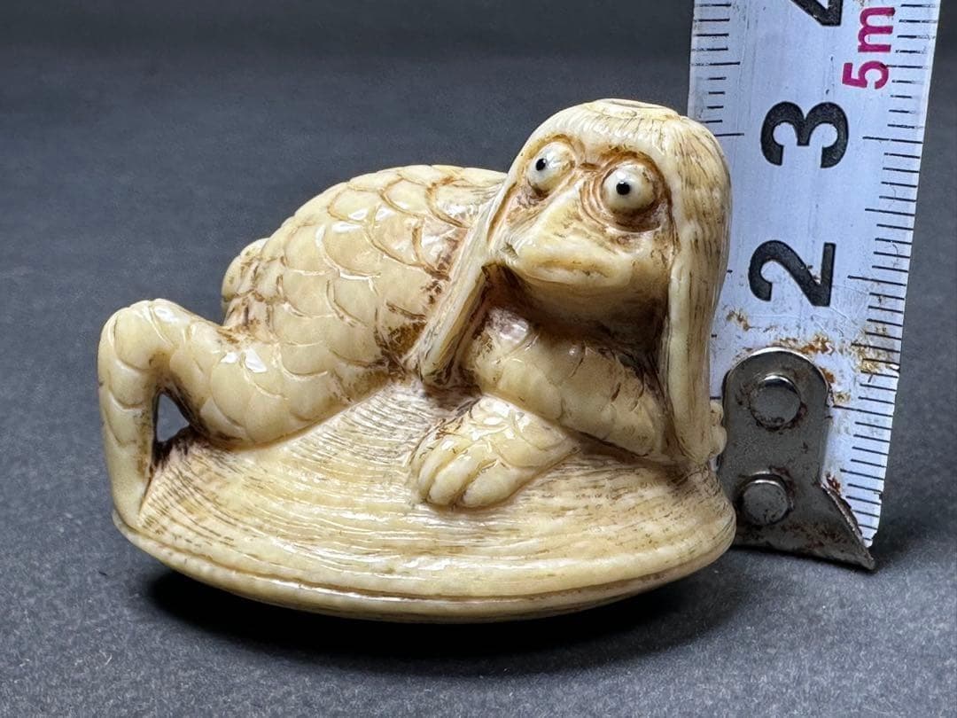 極上　根付　天然素材　アンティーク　和彫　置物　骨董　飾り物　古美術品　 置物