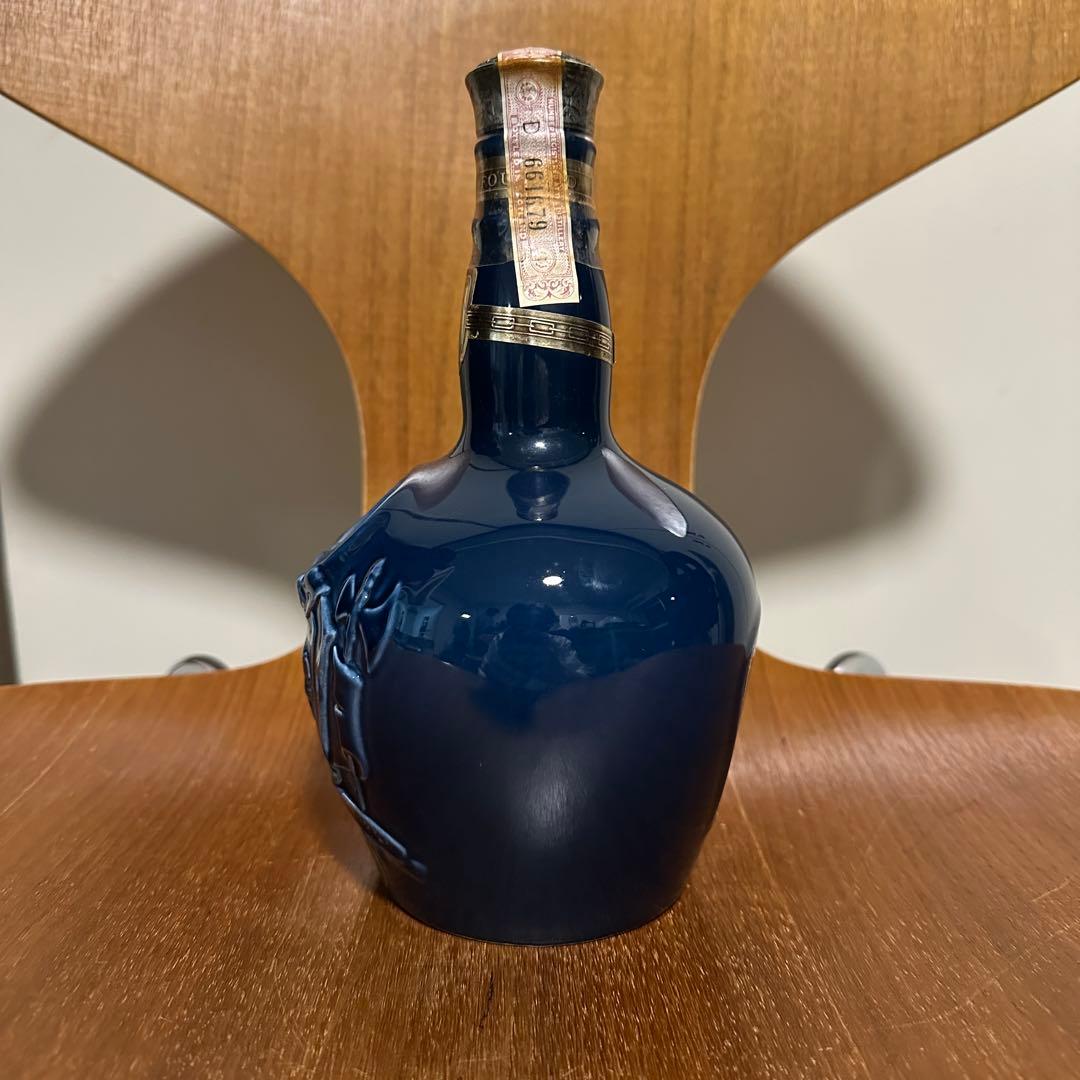 ロイヤルサルート21年　青陶器　巾着付き　スコッチ　古酒 al36