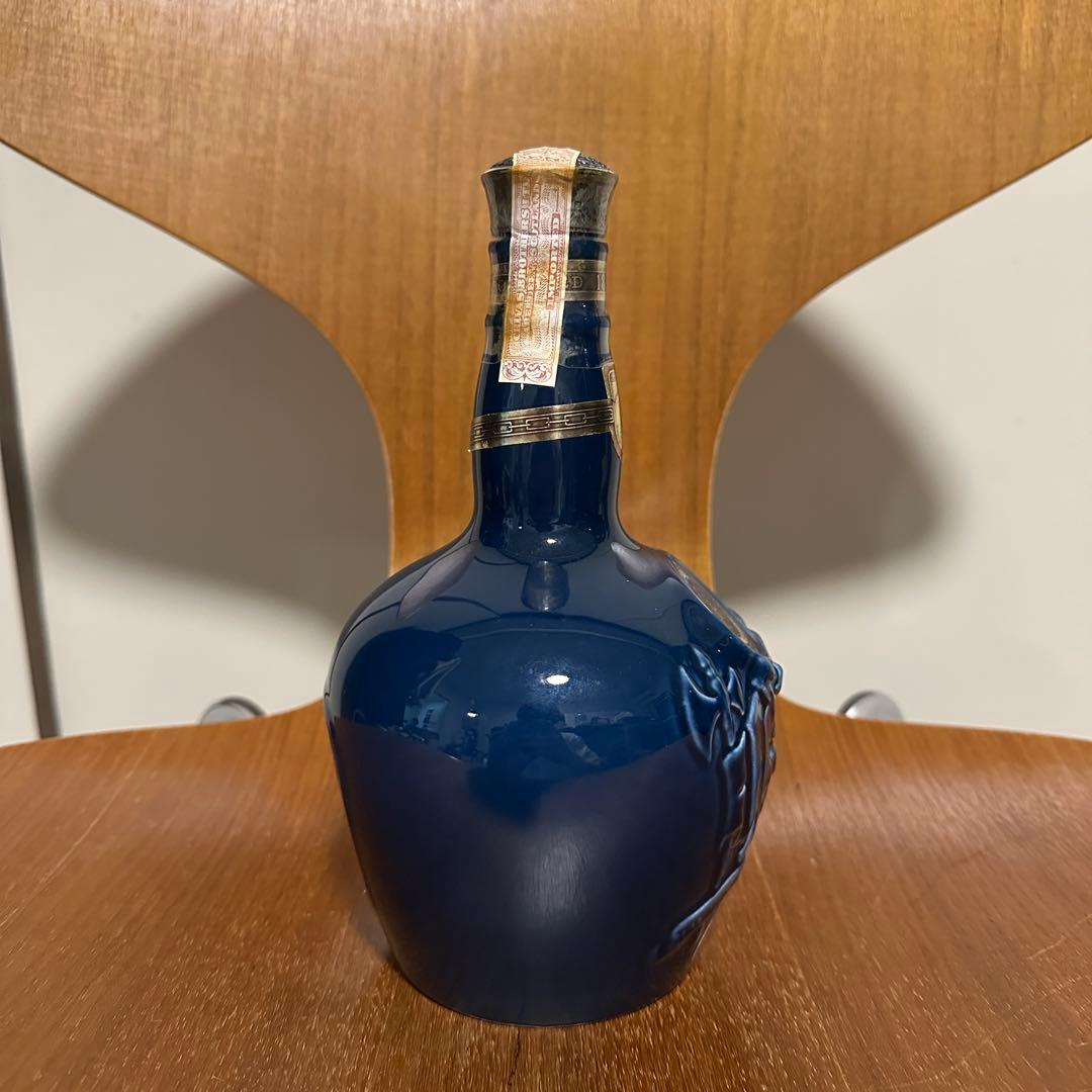 ロイヤルサルート21年　青陶器　巾着付き　スコッチ　古酒 al36