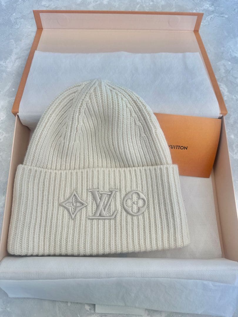 LOUIS VUITTON フラワーモチーフ ニットキャップ ビーニー