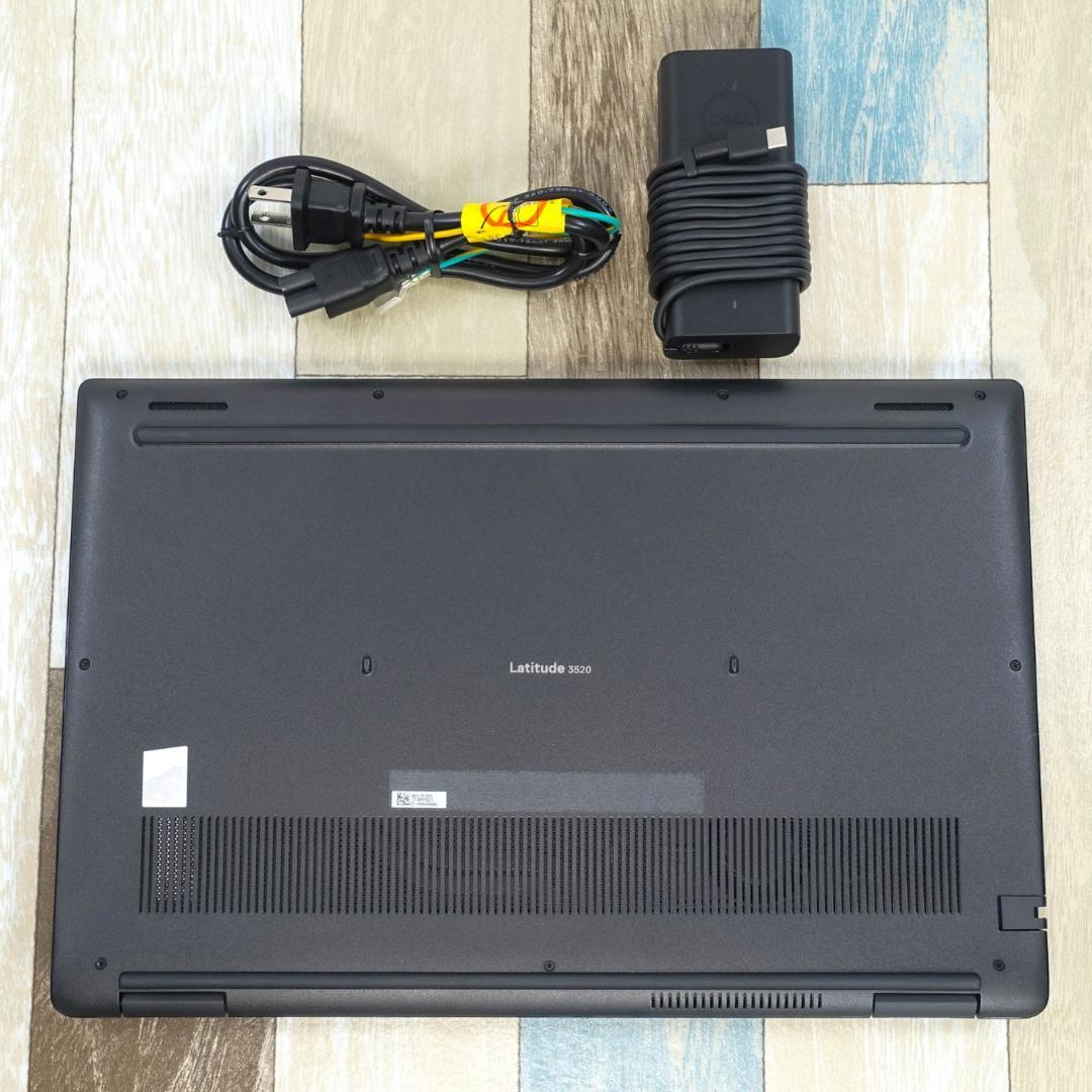 超高速大容量新品ＳＳＤ１ＴＢ搭載✨️美品でバリ速の２０２２年製✨１１世代コアｉ５