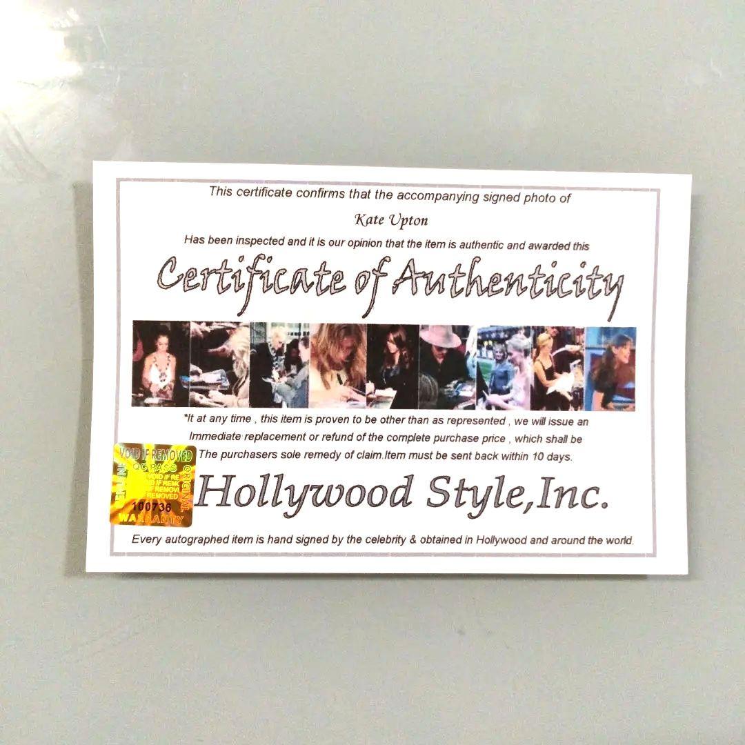 ケイト・アプトン直筆サイン入り2Lサイズ写真…