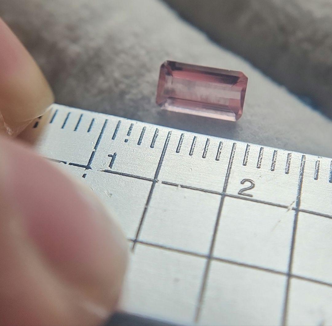 天然 インペリアルトパーズ 0.682ct