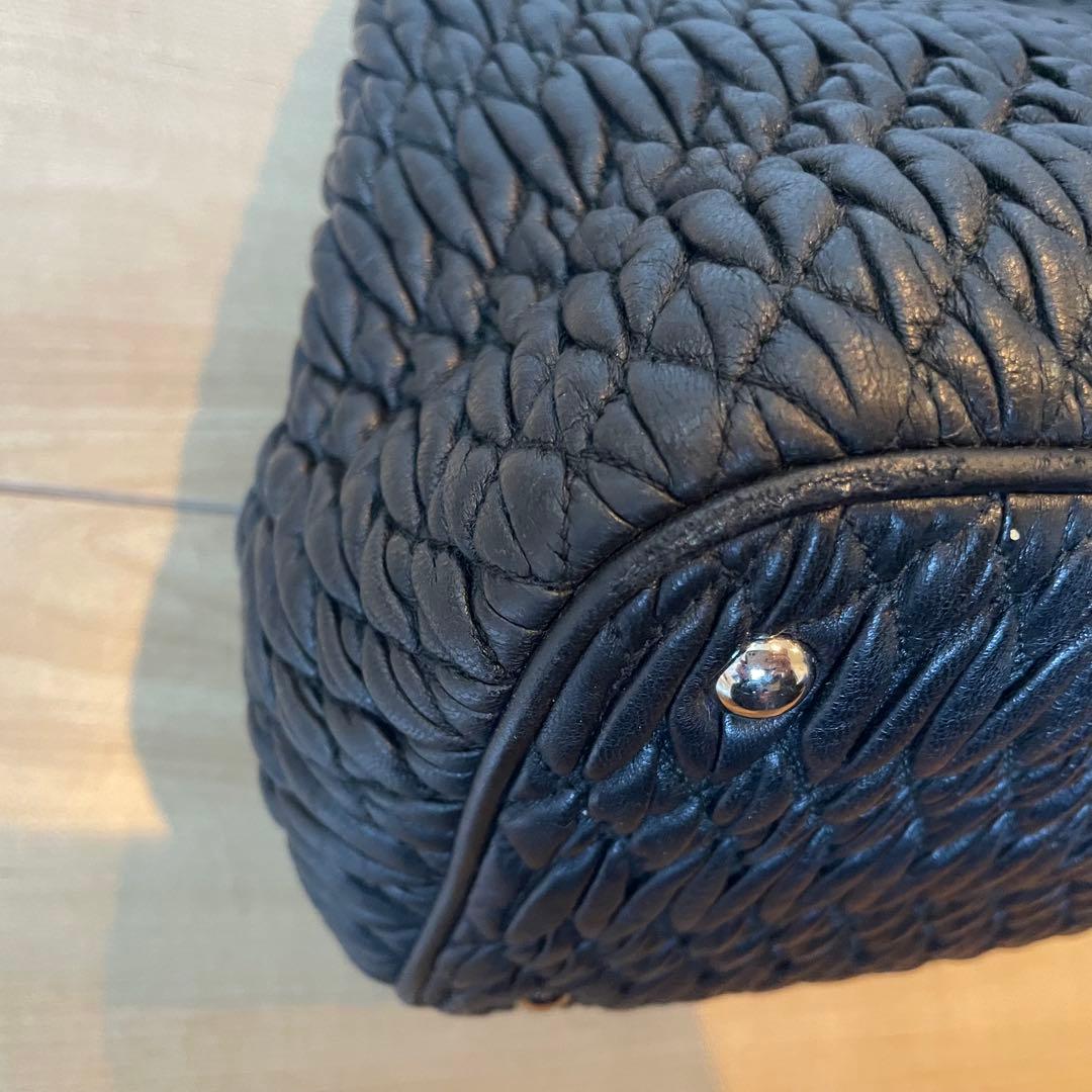 ミュウミュウ　ナッパクリスタル　ハンドバッグ　ショルダー　ブラック