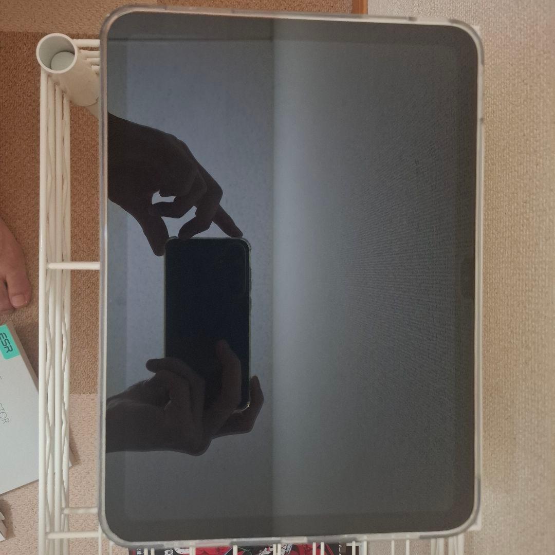iPad A16 256GB シルバー 第11世代 + ESRアクセサリー