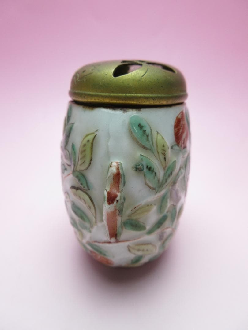 蝶彫刻 火屋 陽刻 花紋 古い 香炉 E90918