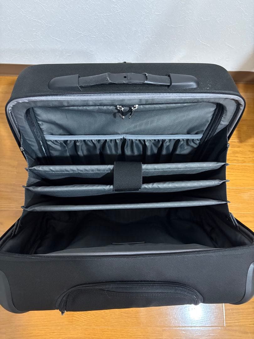 TUMI ブラック ナイロン キャリーケース 4輪