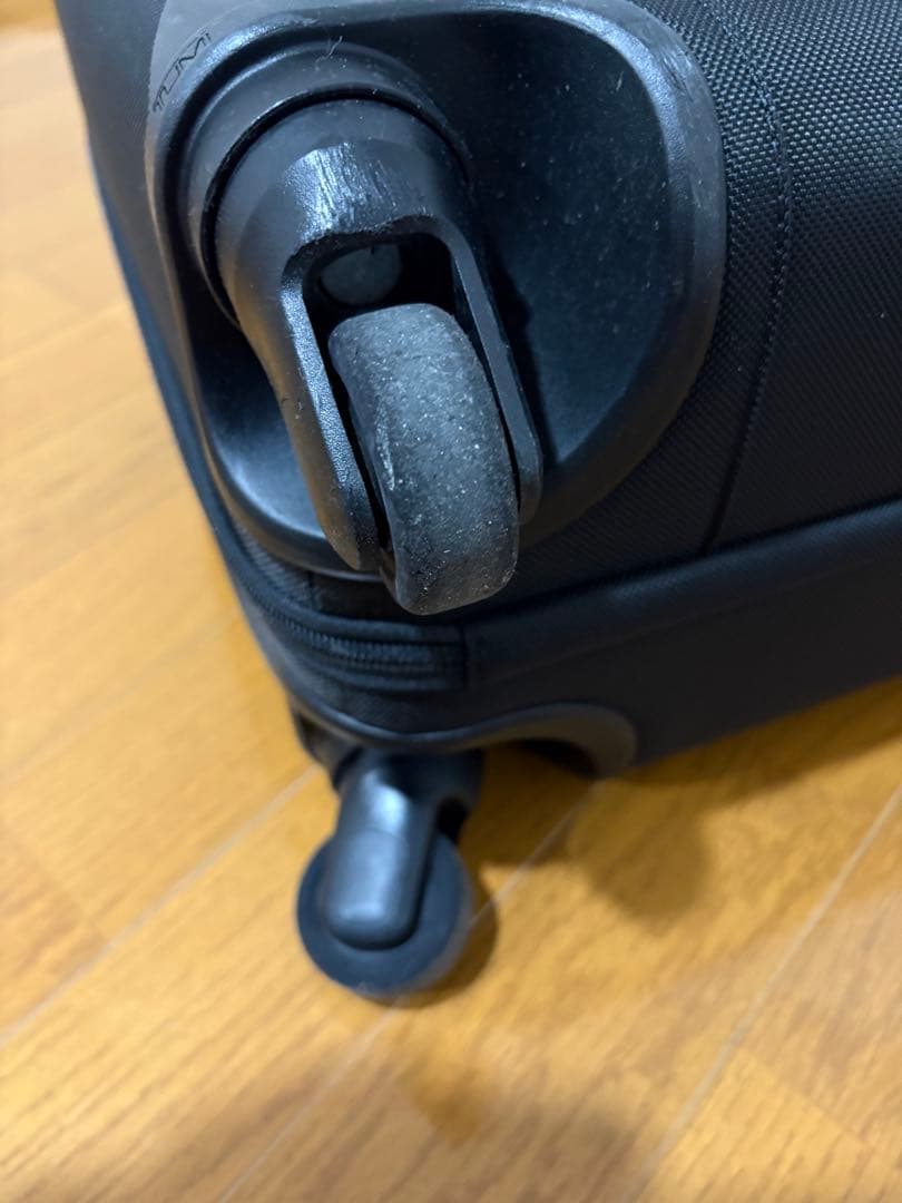 TUMI ブラック ナイロン キャリーケース 4輪