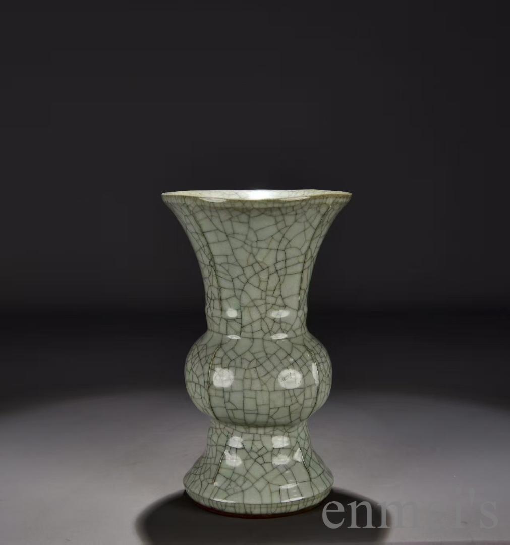 中国古美術・宋官窯・出戟花觚・青磁・唐物・壺・骨董品・時代物・古陶磁・花觚・古玩