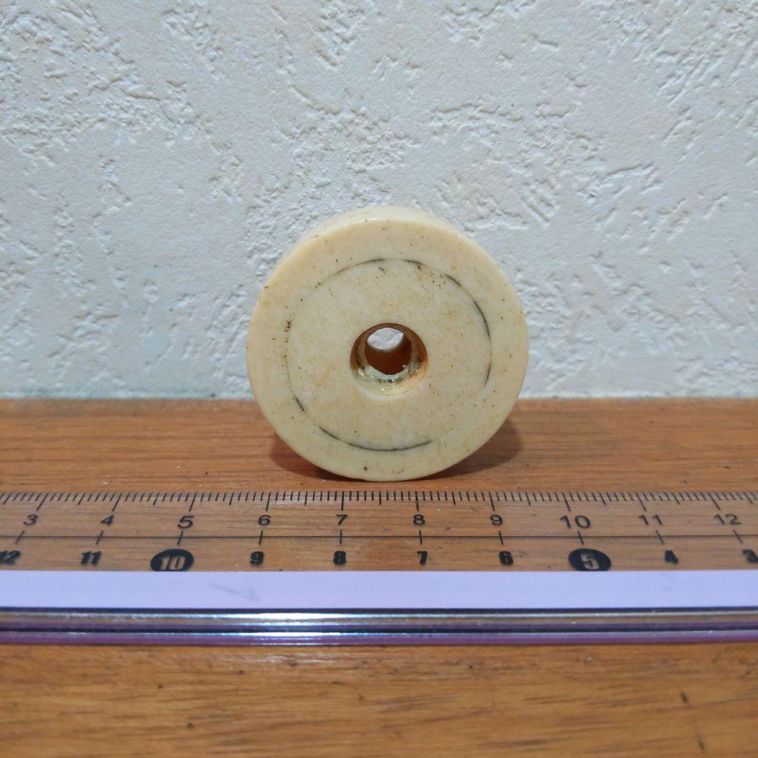 時代提物 饅頭根付 天然素材 直径約3.7〜3.8cm 厚約1.2cm 重20ｇ