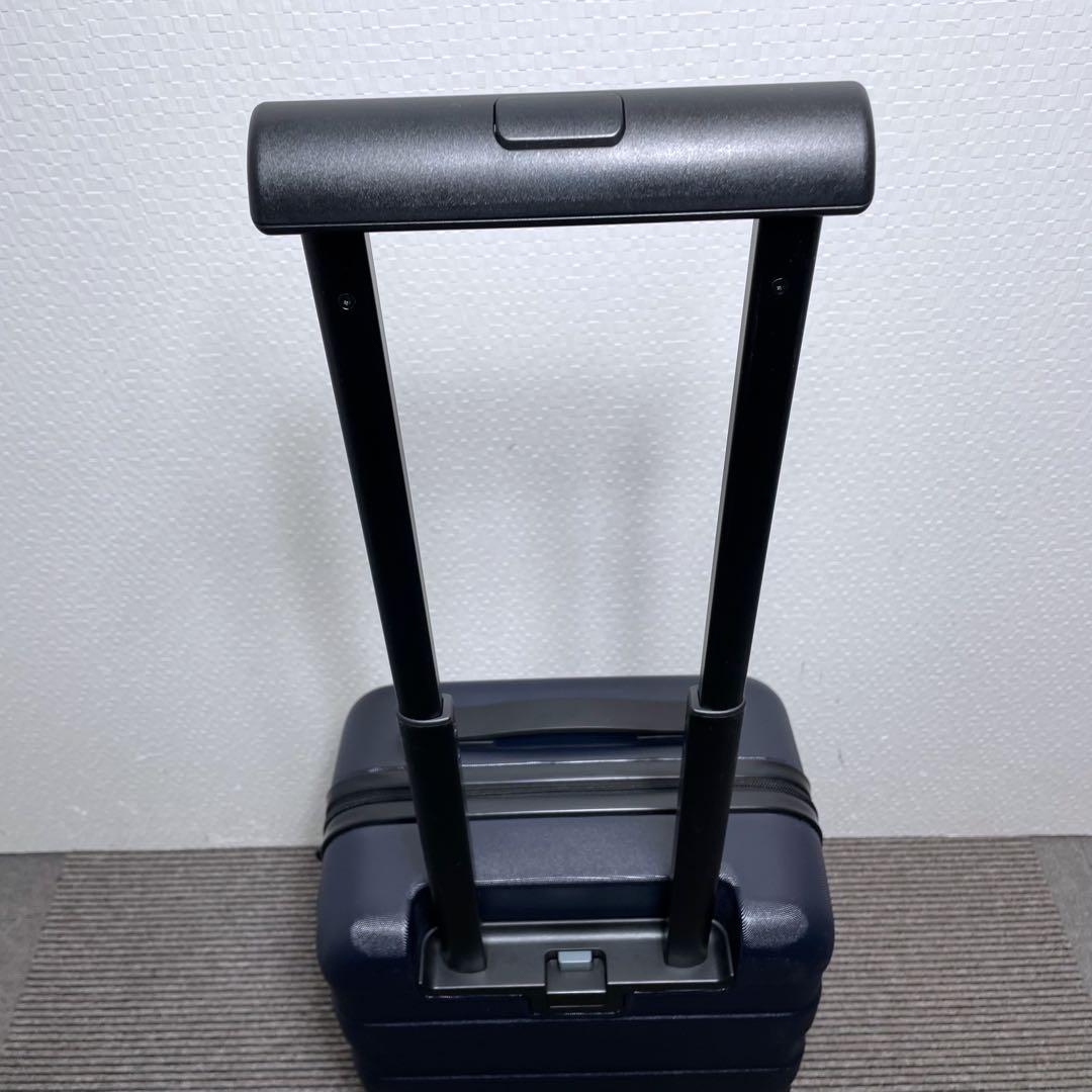 無印良品 バーを自由に調節できる ハードキャリーケース 20L 機内持込可能