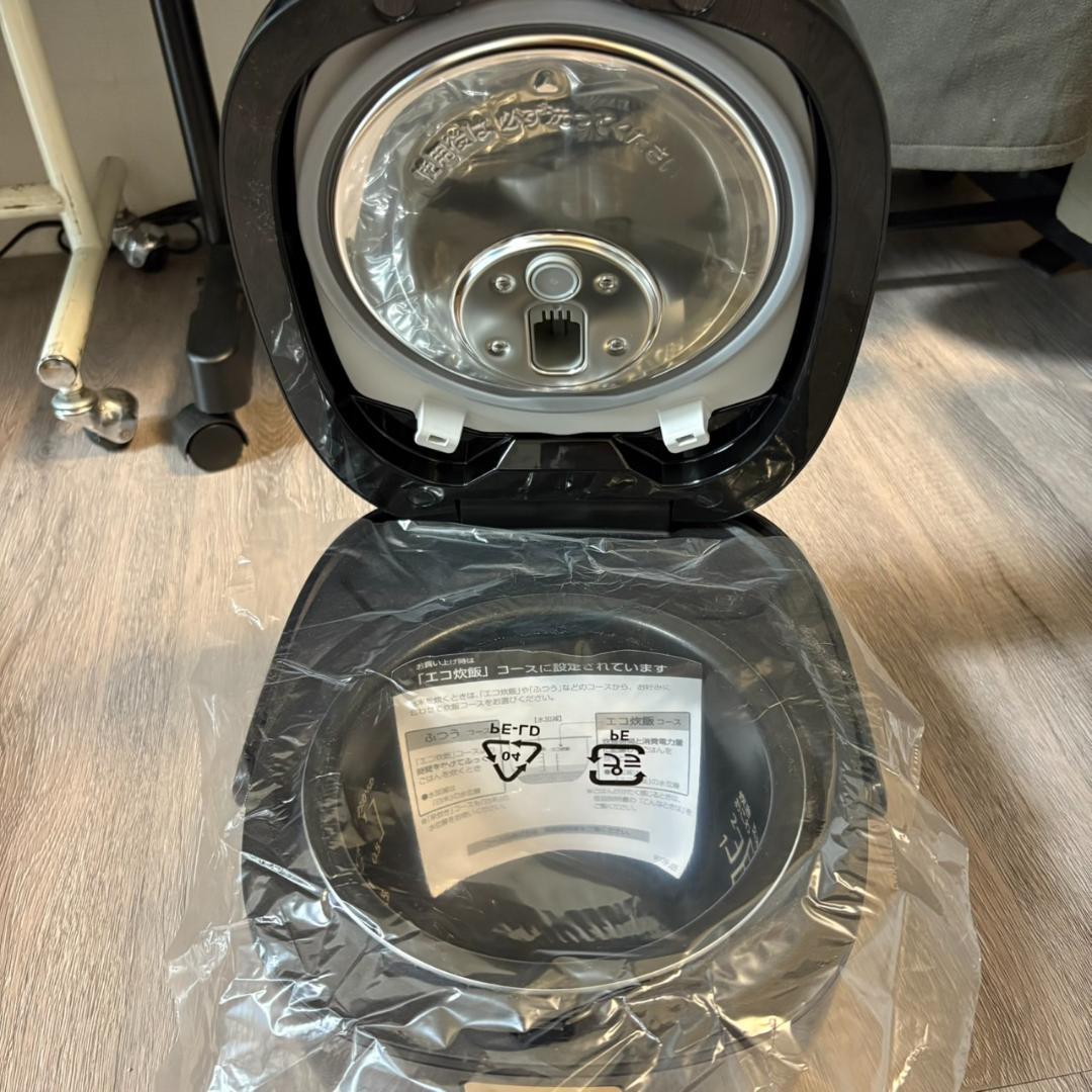 【新品・未使用】 Panasonic SR-KT060 炊飯器 2024年製