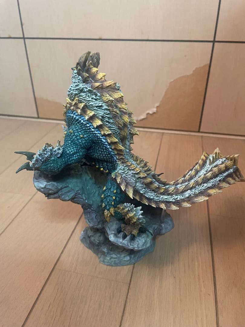 ぺ*こ様 ジンオウガ　フィギュア　CFB