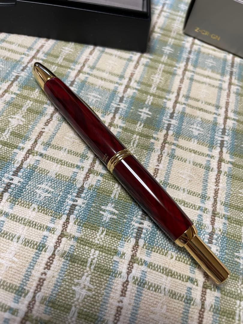 PILOT キャップレス 万年筆 マーブル　 字幅F